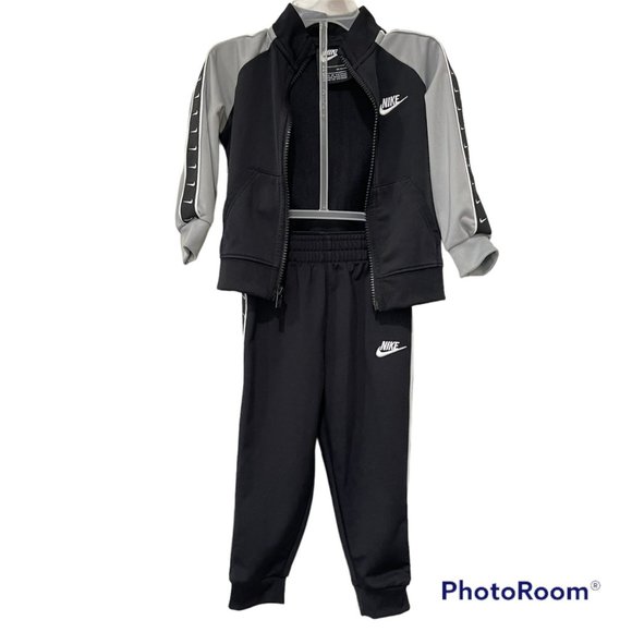 Nike Boy`s Swoosh Tricot Taping 2 Piece Set 18M - Picture 1 of 6